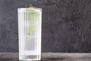 İlkbahar Kokteylleri Dereotuyla süslenir