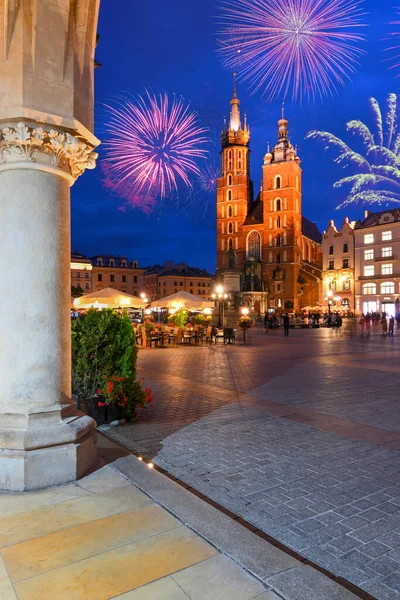 Nieuwjaar Vieren Vuurwerk Boven Oude Binnenstad Van Krakau Polen Europa — Stockfoto