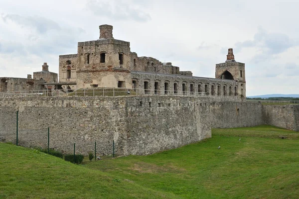 Κάστρο Krzyztopor Ένα Από Μεγαλύτερα Ερείπια Οχυρωμένης Αριστοκρατικής Κατοικίας Στην — Φωτογραφία Αρχείου