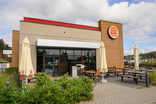 Otloczyn Polonia Septiembre 2022 Burger King Restaurante Exterior Cerca Autopista —  Fotos de Stock