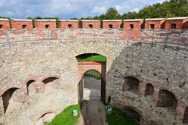 波兰Rudno 2022年9月16日 Tenczyn城堡 波兰Rudno村的一座中世纪城堡 — 图库照片