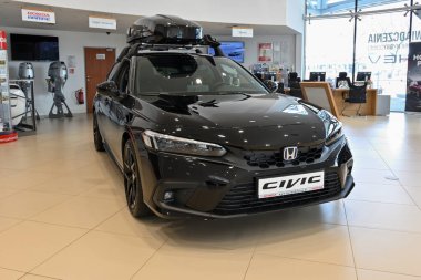 Gdynia, Polonya - 4 Mart 2023: Araba galerisinde Honda Civic 'in yeni bir modeli sunuldu