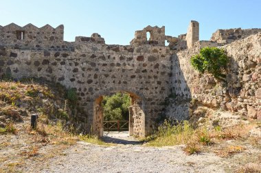 Yunanistan 'ın Kos adasındaki Antimachia Kalesi kapısı