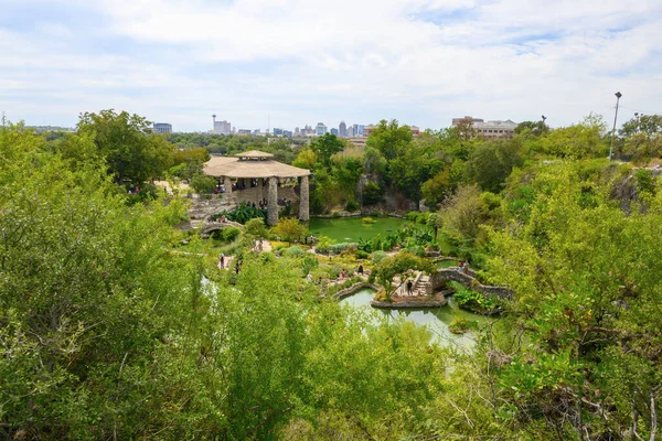 San Antonio, Teksas, ABD - 8 Ekim 2023: Japon Çay Bahçesi, San Antonio. Teksas, ABD