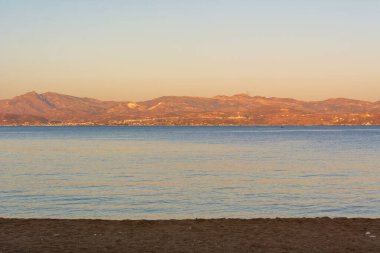 Paros Adası 'ndaki Logaras plajı. Naxos sahili manzarası. Cyclades, Yunanistan