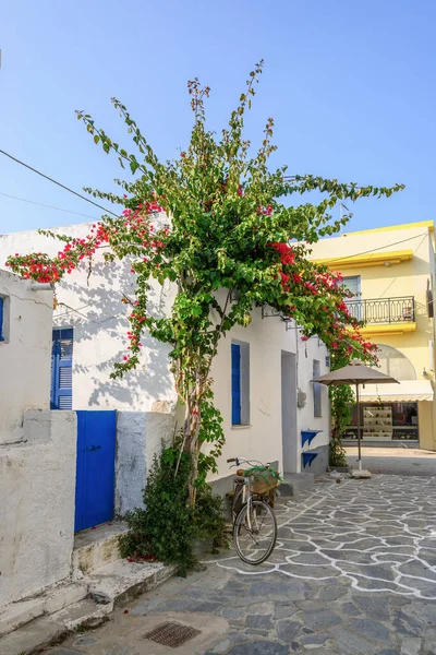 ギリシャ 2023年5月12日 コス島のカルダメナの沿岸村の通り ストック写真