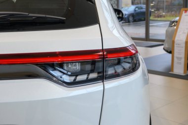 Gdansk, Polonya - 24 Şubat 2024: Honda HR-V hibrit araba galerisinde sunuldu