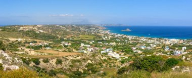 Kefalos 'un Kos adasının güney batı ucundaki panoramik manzarası. Dodekanese, Yunanistan