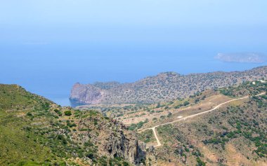 Nisyros adasının sahili manzaralı. Yunanistan