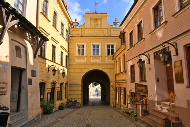 Lublin, Polonya - 13 Eylül 2022: Polonya 'nın Eski Lublin kasabasındaki Grodzka Kapısı