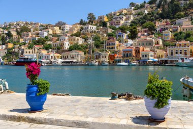 Symi, Yunanistan - 15 Mayıs 2018: Suriye Adası, Yunanistan