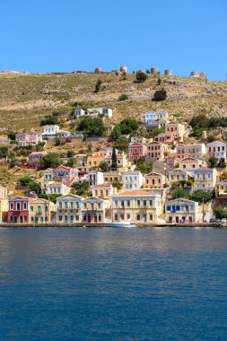Symi Adası. Yunan adasının manzarası. Dodekanca