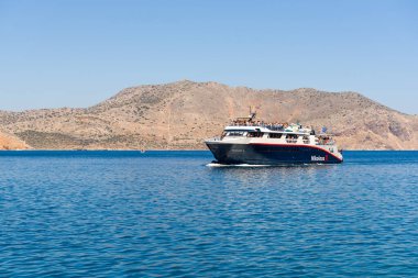 Symi, Yunanistan - 15 Mayıs 2018: Yunanistan, Dodecanese, Symi adasının körfezi
