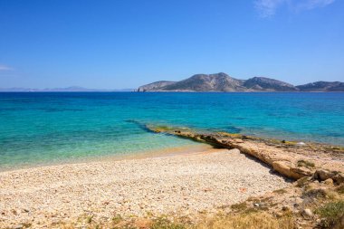 Ano Koufonisi adasının güney kıyısı. Koufonisia, Küçük Kiklad, Yunanistan