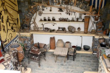 Yunan antika çiftlik aletleri. Ano Koufonisi 'nin Eski Kasabası (Chora). Küçük Kiklad, Yunanistan