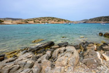 Amorgos 'taki Kalotaritissa plajı adanın güney tarafında yer almaktadır. Cycades, Yunanistan