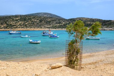 Amorgos 'taki Kalotaritissa plajı adanın güney tarafında yer almaktadır. Cycades, Yunanistan