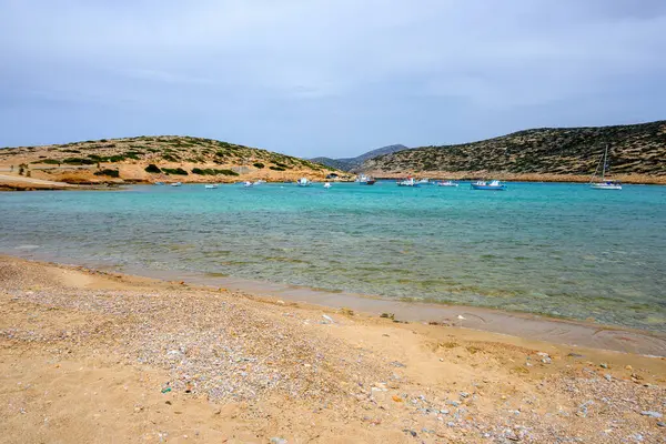 Amorgos 'taki Kalotaritissa plajı adanın güney tarafında yer almaktadır. Cycades, Yunanistan