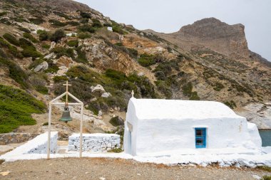 Amorgos adasındaki küçük Agia Anna şapeli, Kiklad, Yunanistan
