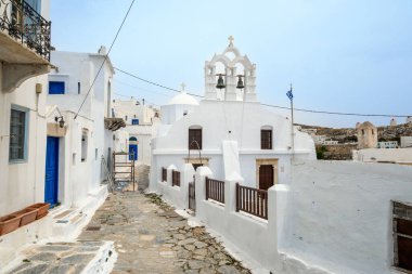Amorgos adasındaki Chora köyündeki Yunan kilisesi. Cyclades, Yunanistan