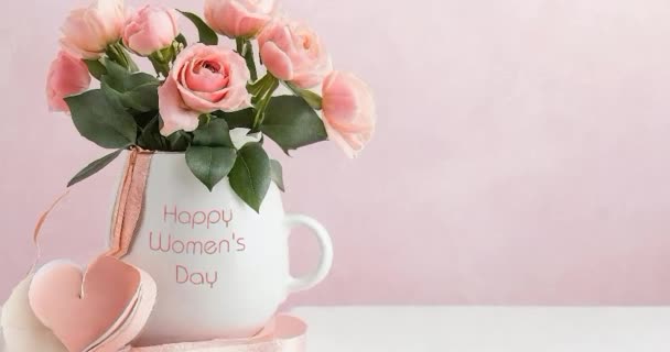 Букет Ніжних Тюльпанів Круглій Подарунковій Коробці Сердечками Щасливий Жіночий День — стокове відео