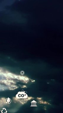 CO2, küresel ısınma ve iklim değişikliğini sınırlamak için emisyonları ve karbon ayak izini azaltır. Karbon bulutları. Sürdürülebilir kalkınma ve yenilenebilir enerjiye dayalı yeşil iş. Ekoloji kavramı. Dikey video 