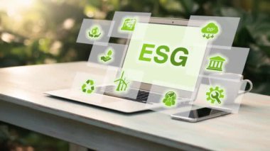 ESG, çevre dostu şirkette dizüstü bilgisayarda sosyal yönetim, temiz ve sürdürülebilir gelecekteki ekoloji için çevre koruma. ESG simgeleri.