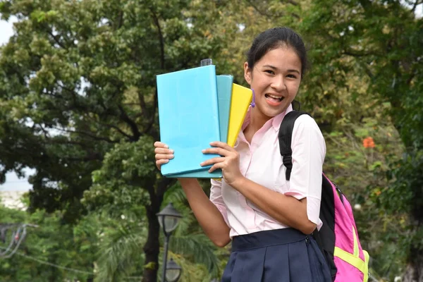 Happy Asian Girl Student Noszenie Bookbag Książkami — Zdjęcie stockowe