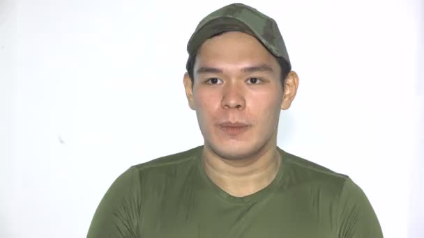 Soldato Dell Esercito Asiatico Muscolare Isolato — Video Stock