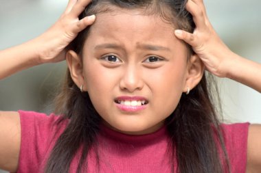 Stresli Bir Kız Çocuk