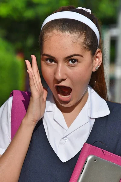 Een Geschokt Schoolmeisje Dragen School Uniform — Stockfoto