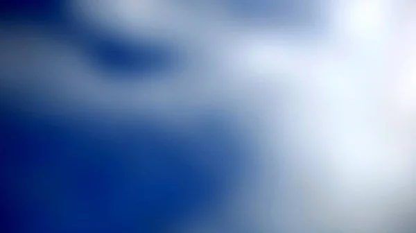 多云的蓝调背景 — 图库照片