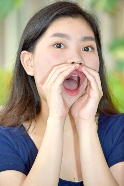 Attractive Chinese Female Shouting — Stock Photo, Image