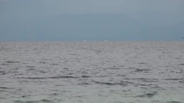 Bir Deniz Suyu Ufku ve Gökyüzü