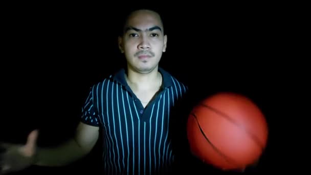 Asian Man Holding Basketball — Wideo stockowe