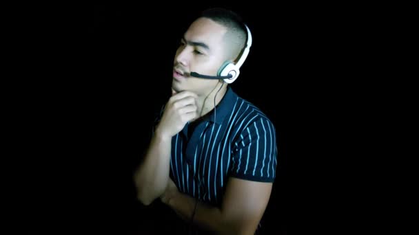 Asian Man Listening Headphones — Stock Video
