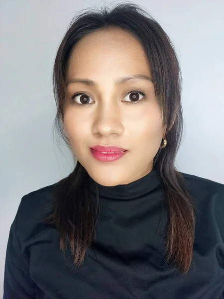 Porträtt Vacker Asiatisk Person Isolerad — Stockfoto