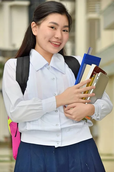 Una Estudiante Feliz Con Libros — Foto de Stock