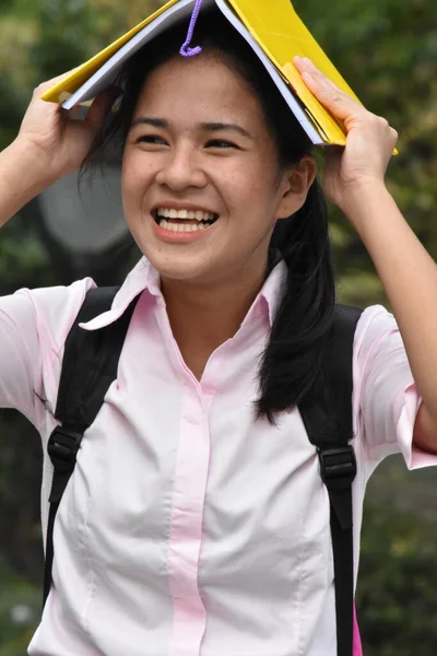 Una Tonta Joven Filipina Persona — Foto de Stock