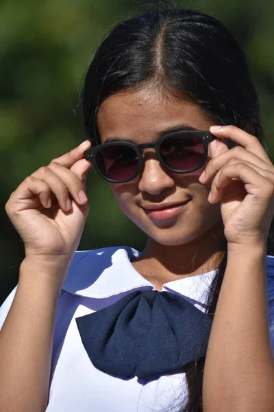 Bonito Diverse Teen Menina Retrato Com Óculos Sol — Fotografia de Stock