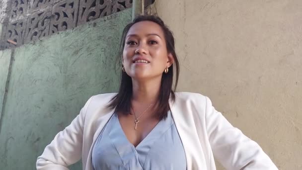 Güzel Mutlu Asyalı Filipinli Kadın — Stok video