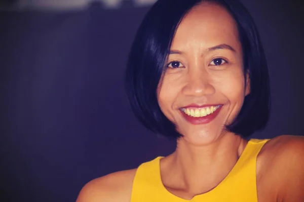 Cara Sonriente Persona Asiática Aislada — Foto de Stock