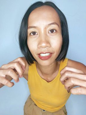 Bir Yetişkin Kadın ve Öfke İzole Edildi