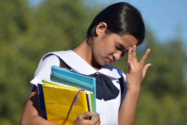 Stresszes Fiatal Filippina Diák Tini Iskola Lány Viselő Egyenruha — Stock Fotó