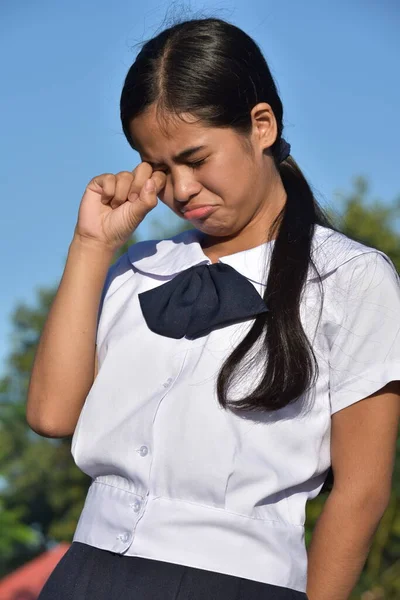 Triste Adolescente Feminino Com Cabelos Longos — Fotografia de Stock