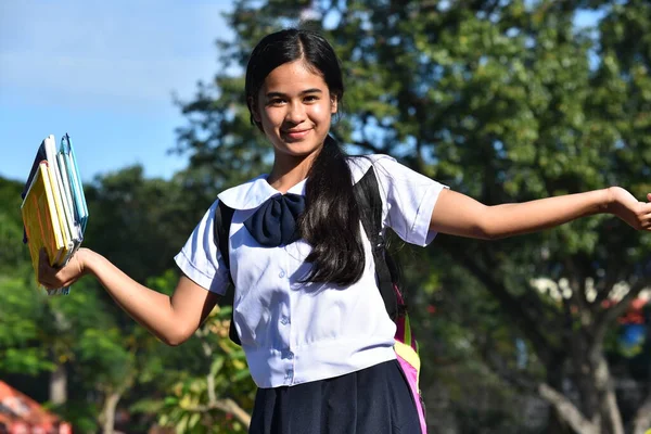 女の子の学生と幸せを着て制服 — ストック写真