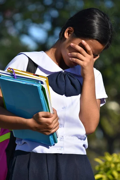Estressado Jovem Asiático Menina Estudante Vestindo Uniforme Escolar — Fotografia de Stock