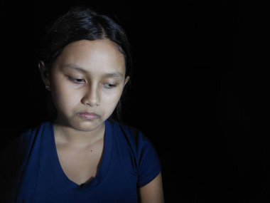 Üzgün bir kızın portresi