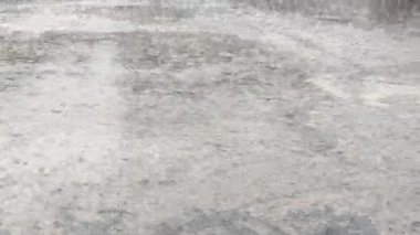  Sokakta yağmur yağıyor Şiddetli yağmur 4k sezonu