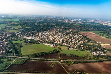 Roma, İtalya üzerinde nadir görülen hava manzarası. 